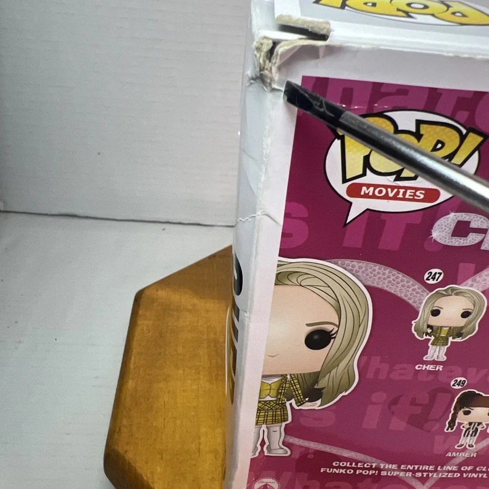Funko POP! Movies: Clueless - Cher (Damaged Box)[A]‎ #247